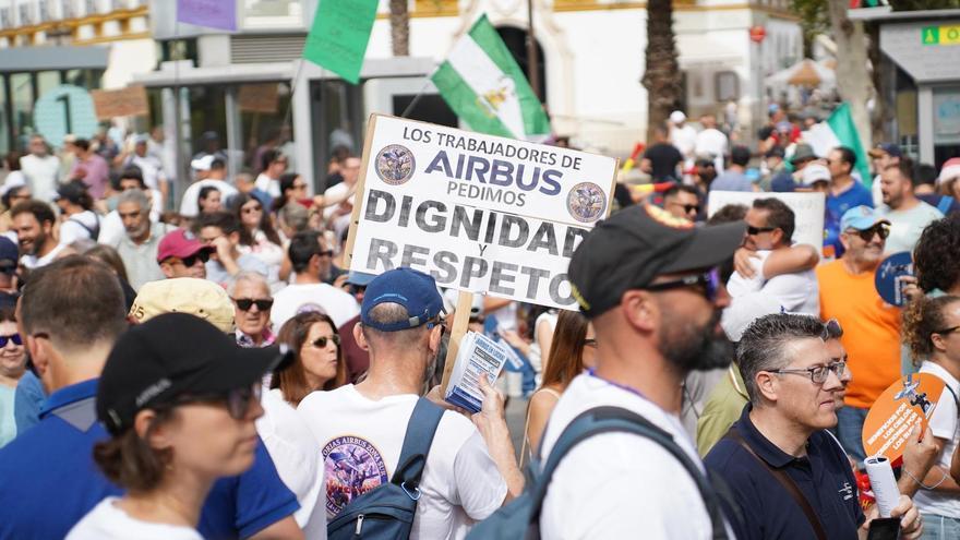 VÍDEO | Manifestación de Airbus, Daniel Fernández: "Llevamos 22 días de huelga con manifestaciones pacíficas comandadas unicamente por el sentimiento de cada trabajador"