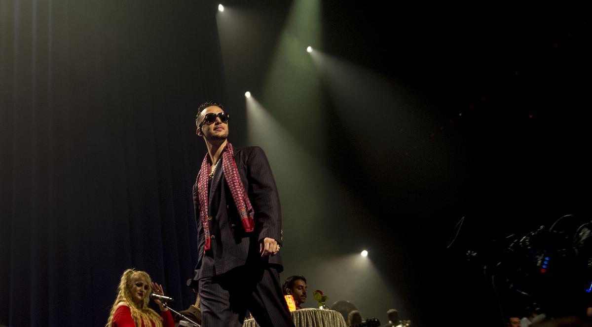 El madrileño C.Tangana durante su espectáculo ’Sin cantar ni afinar’ en el Palau Sant Jordi 