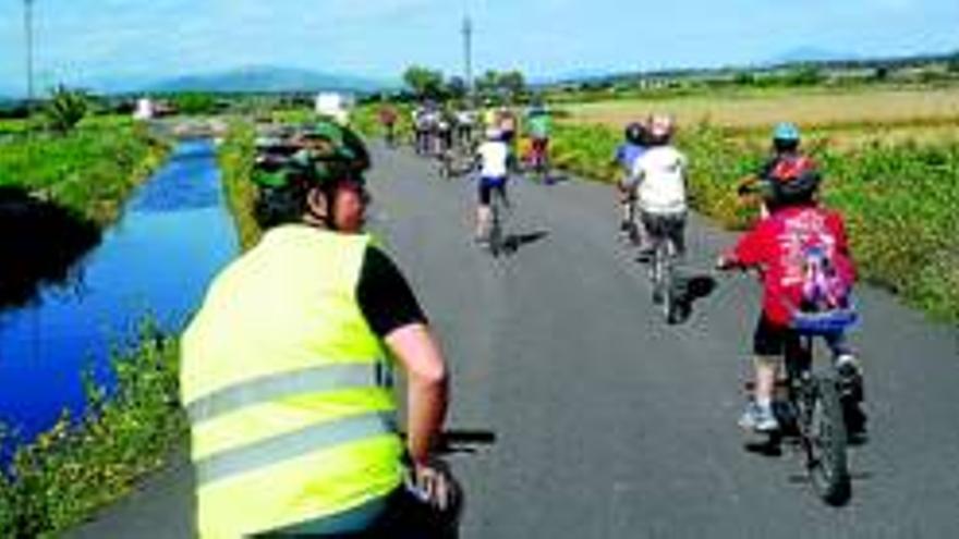 El &#039;Mes de la Bici&#039; acaba con una gran participación