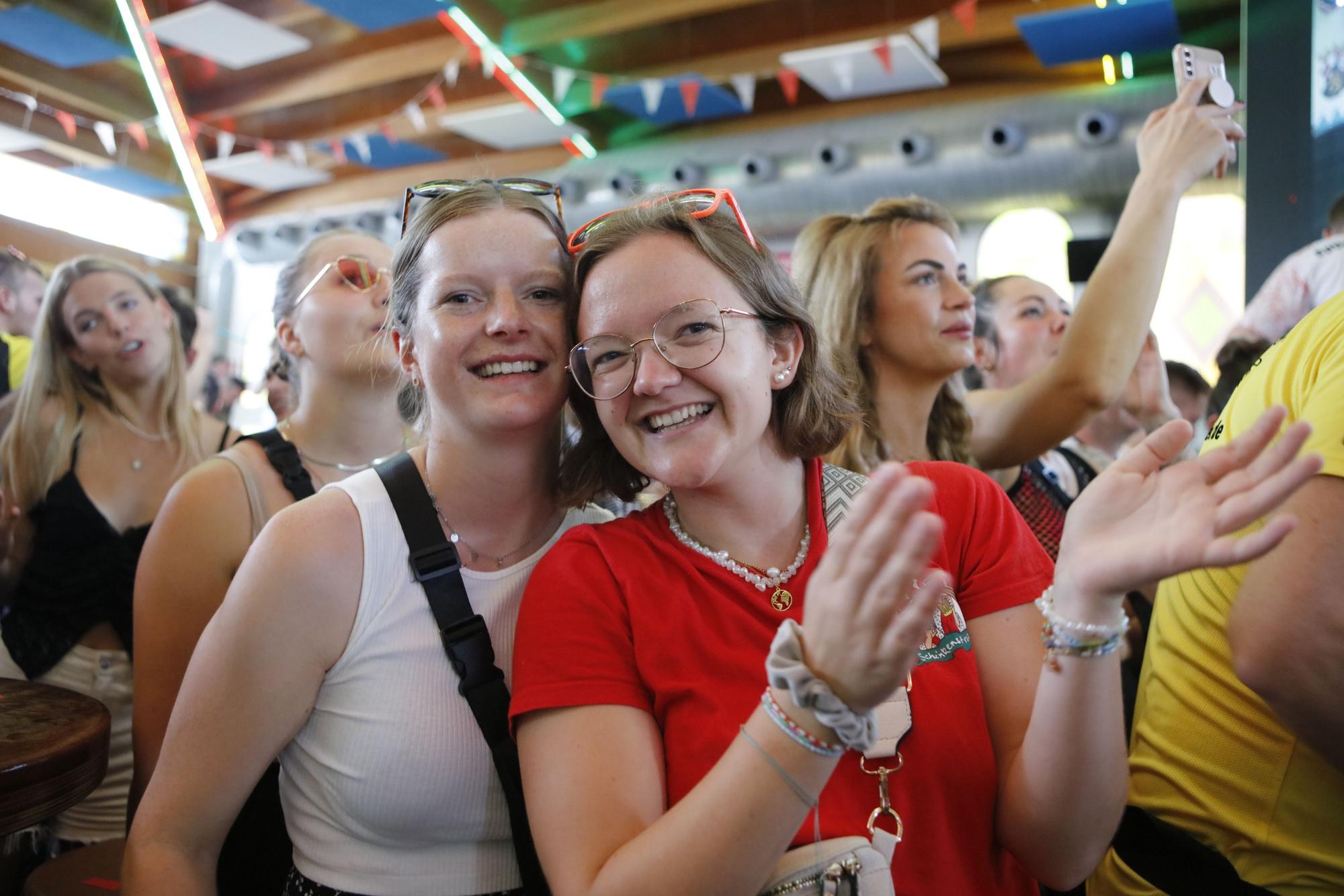 Auftakt der "Kölschen Woche": So war der Auftritt der Höhner im Bierkönig