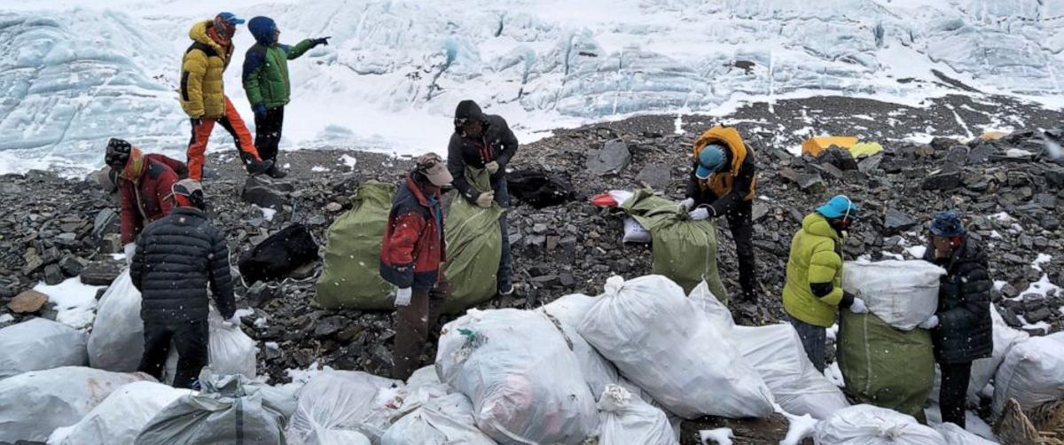 Basura recogida en la zona del Everest