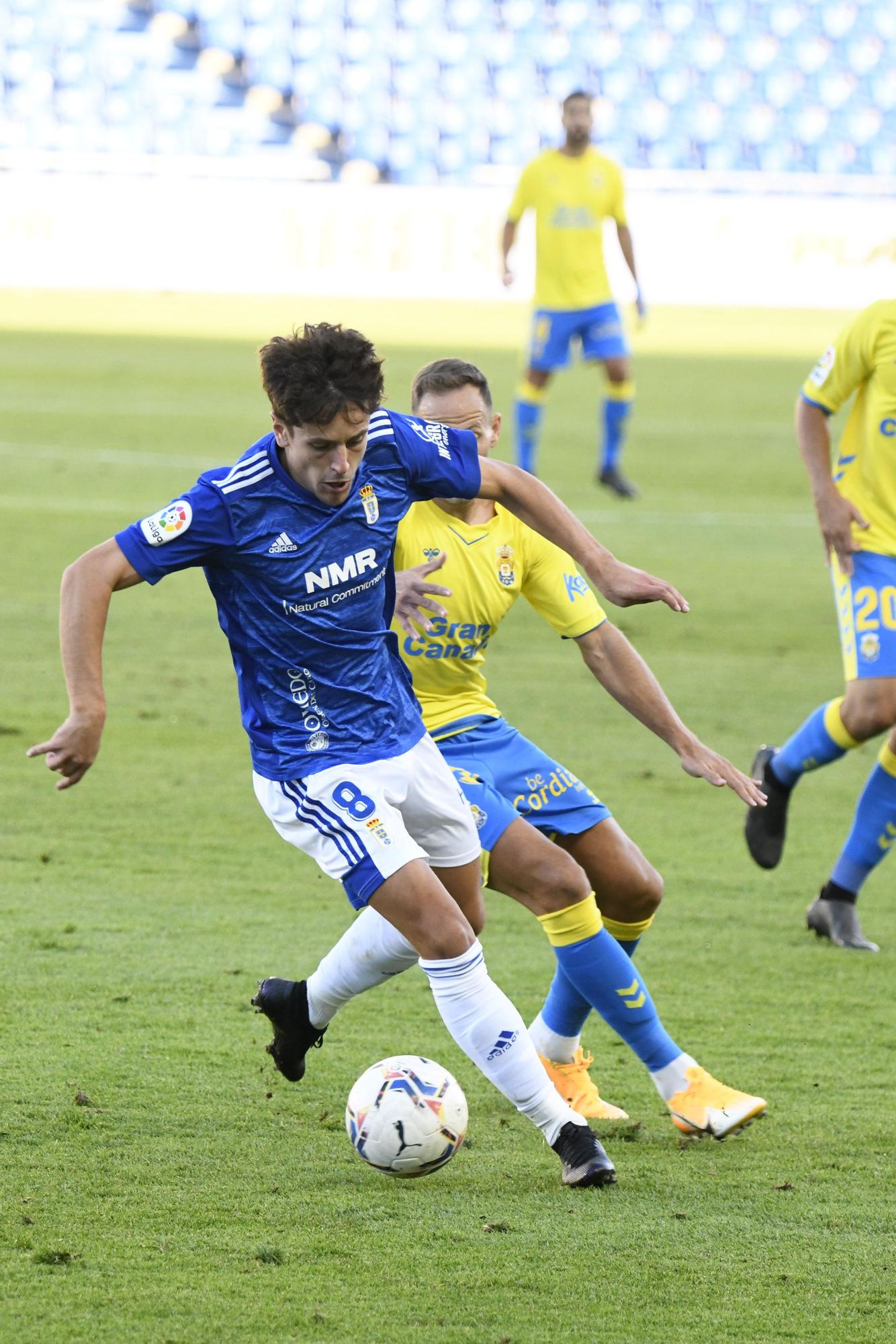 El partido del Oviedo, en imágenes