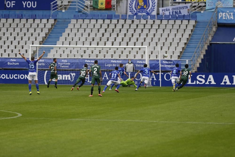 El partido del Oviedo, en imágenes