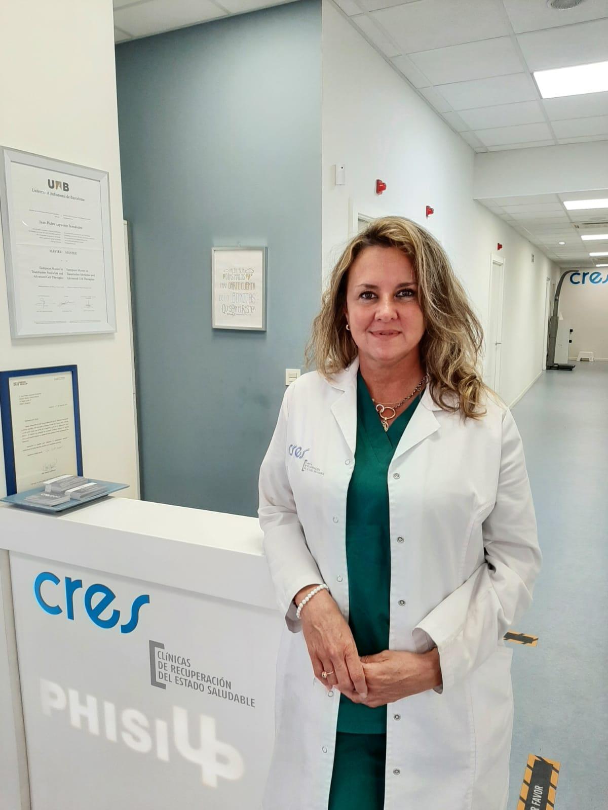 La doctora Elena Guallar, de la Clínica Cres Zaragoza.