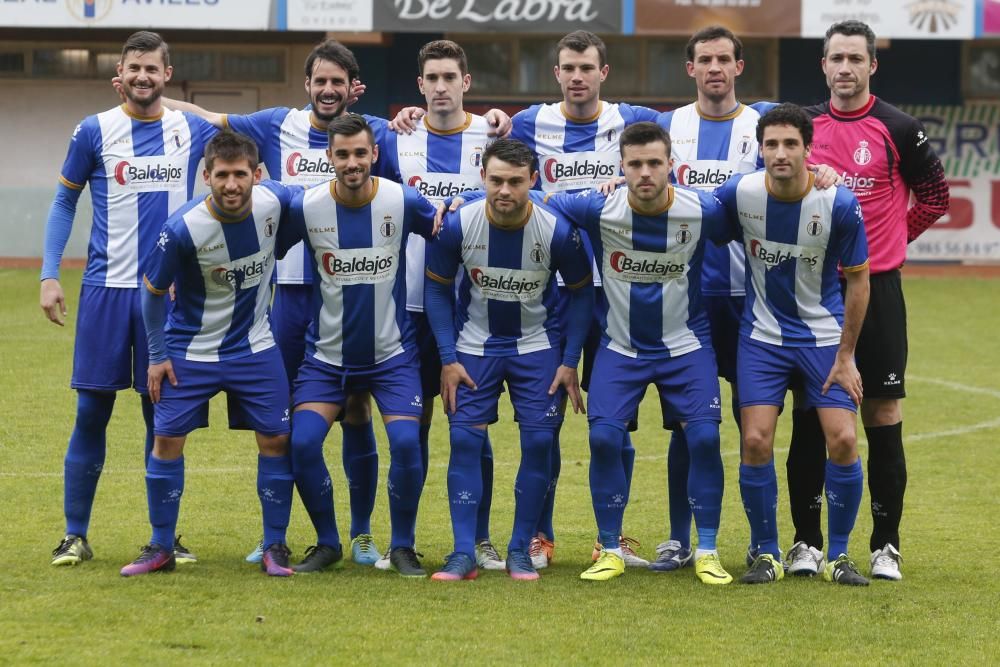 El partido entre el Real Avilés y el Covadonga, en imágenes