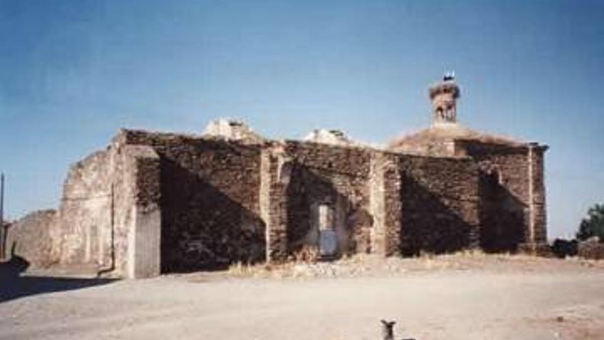 Salorino recupera la ermita de Santa Ana abandonada desde hace más de un siglo