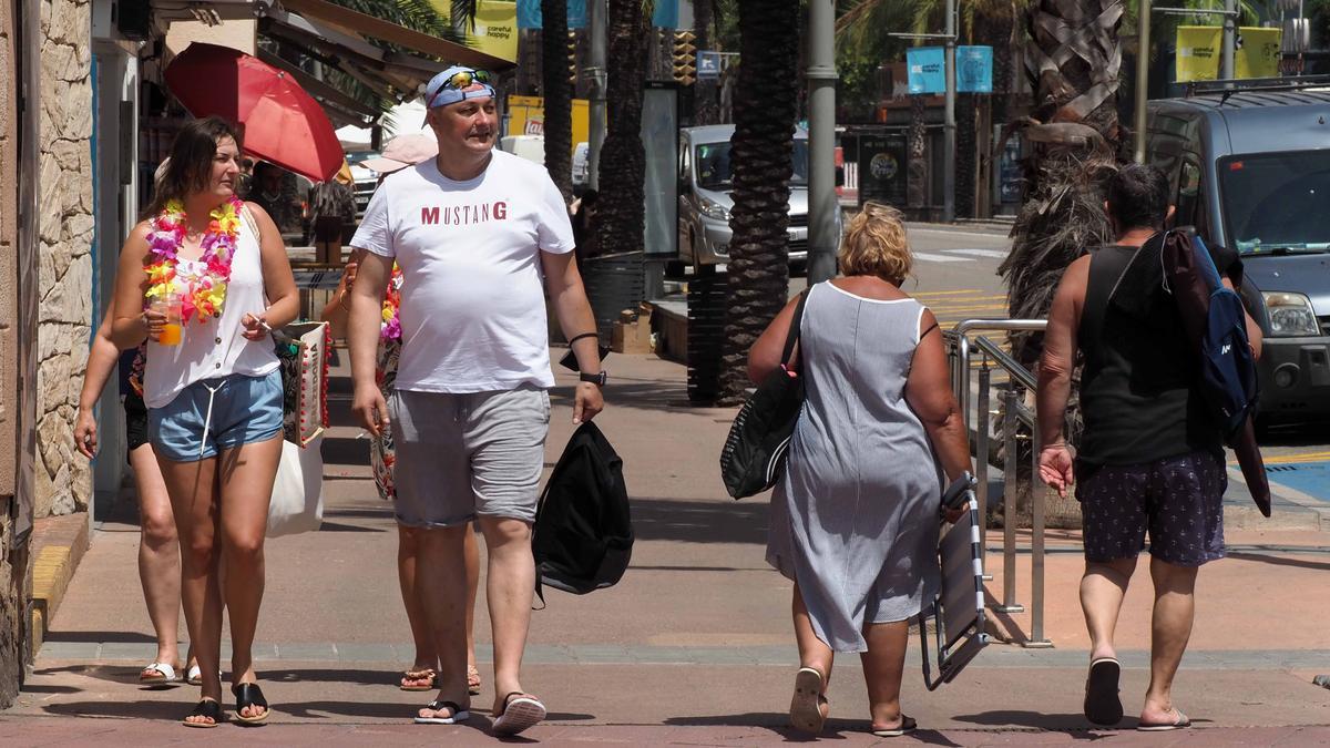 Turistes a les comarques gironines, en una imatge d’arxiu.