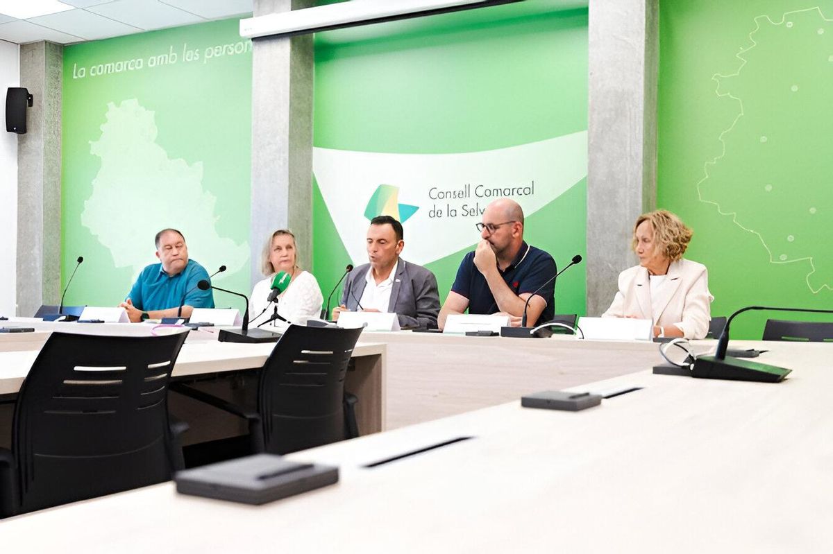 Trobada al Consell Comarcal de la Selva per valorar els primers dos anys de mandat del govern Junts-ERC