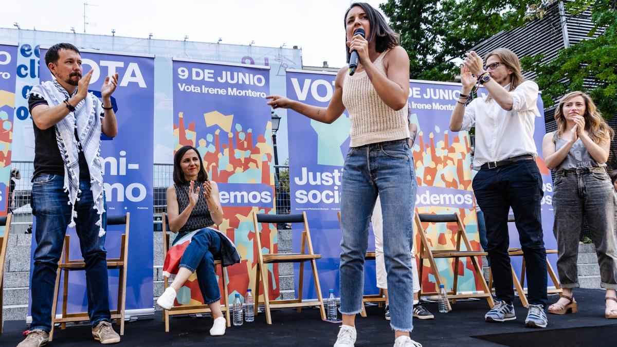 Irene Montero junto a Pablo Iglesias y Ione Belarra en el acto de cierre de campaña de las europeas.