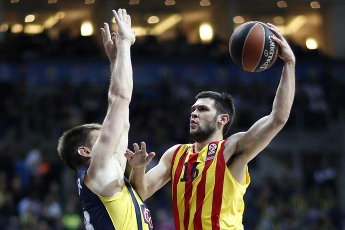 El blaugrana Kostas Papanikolaou, en un partit d’Eurolliga. El blaugrana Kostas Papanikolaou, en un partit d’Eurolliga.