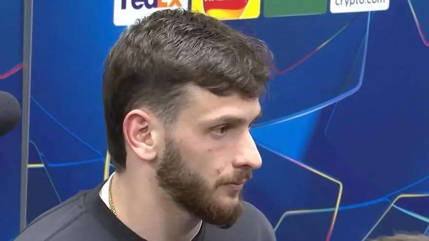 Kvaratskhelia: "Ganarle al Liverpool en Anfield no es fácil"