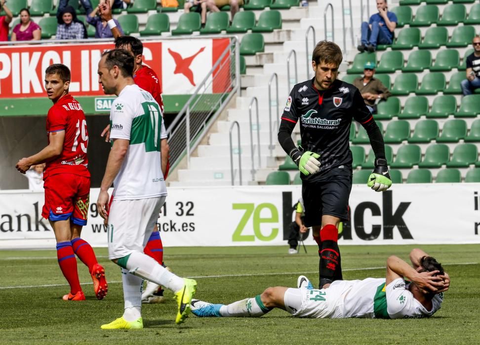 El Elche se queda sin fútbol y cae ante un Numancia muy superior