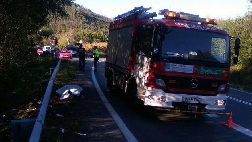 Accidente registrado en la AC-840 a la altura de Trasanquelos.