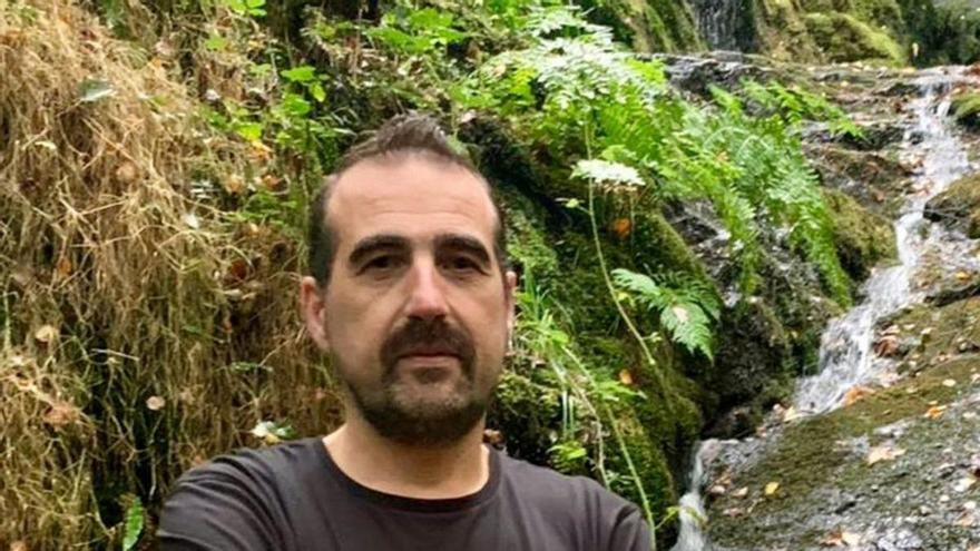 El escritor Roberto Cagiao, autor de ‘La Dama de Anboto’. | LOC