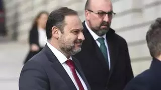 El asesor de Ábalos queda en libertad pero el juez le prohíbe salir de España