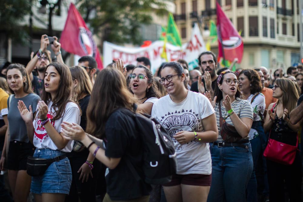 Manifestación 9 d'Octubre Valencia: tensión y altercados