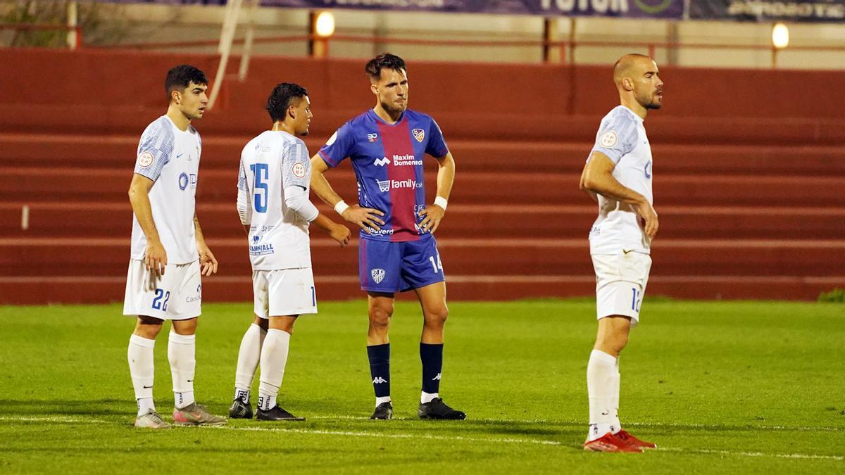 Manu Castillo no podrá jugar contra el Ontinyent.