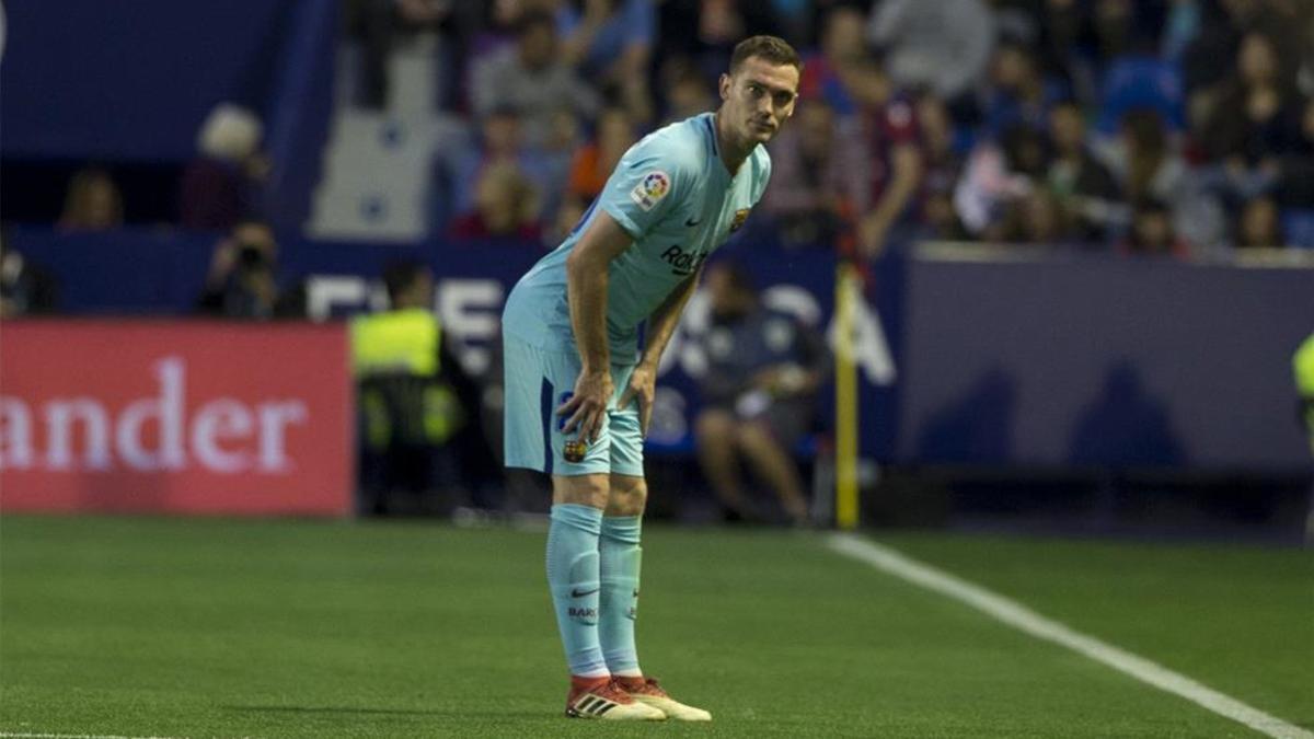 Vermaelen se lesionó ante el Levante