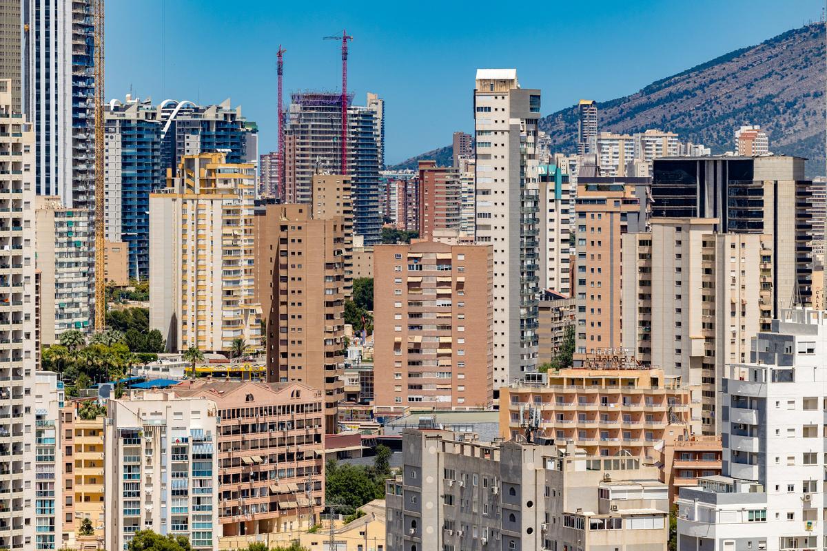 Un edificio en construcción en Benidorm.