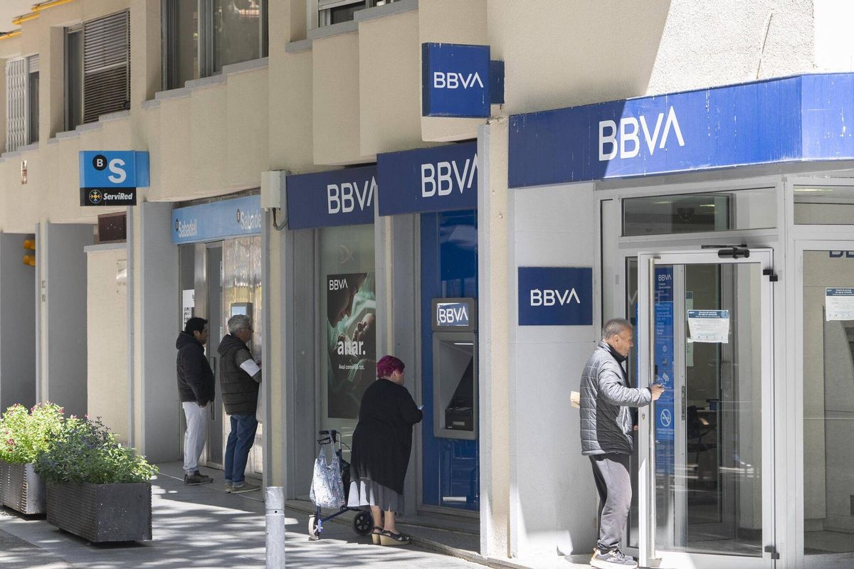 "¿Cómo nos adaptaremos a un modelo bancario cada vez más digitalizado?"