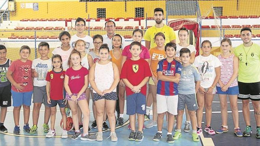 animación en los campamentos deportivos y urbanos de villafranca