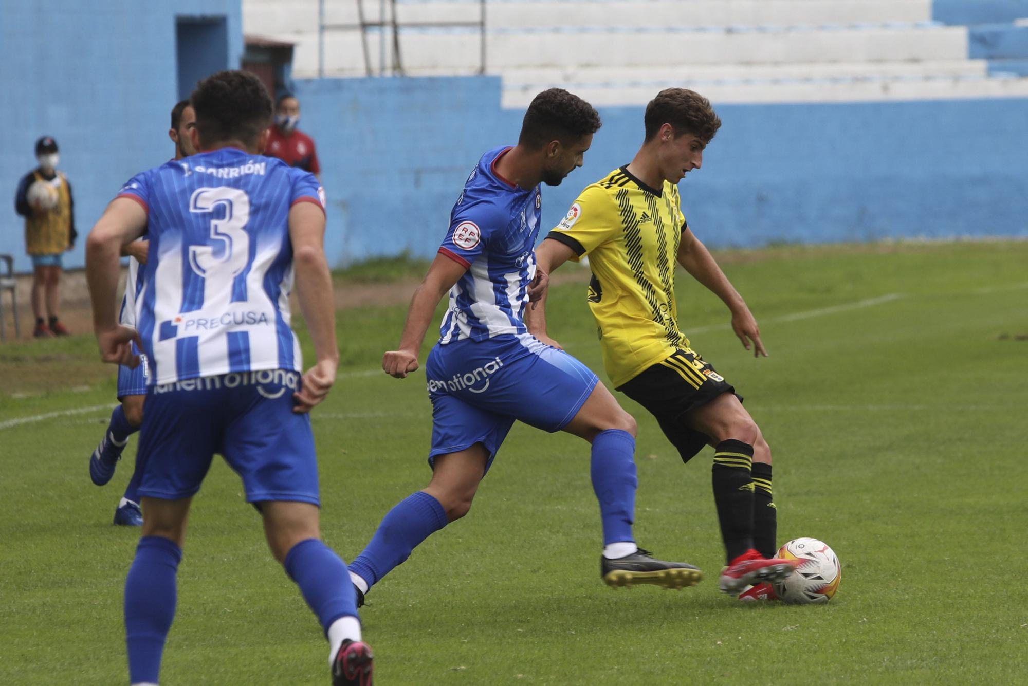 Las imágenes del partido del Oviedo contra el Avilés