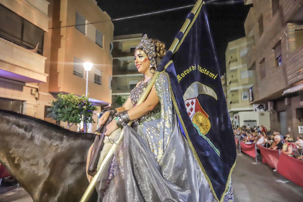 Espectacular entrada de Mora de las fiestas de Almoradí 2019