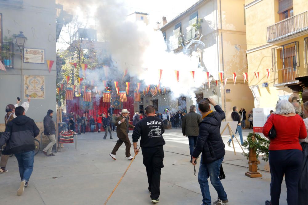 Fiesta fallera decimonónica para celebrar el aniversario del Patrimonio