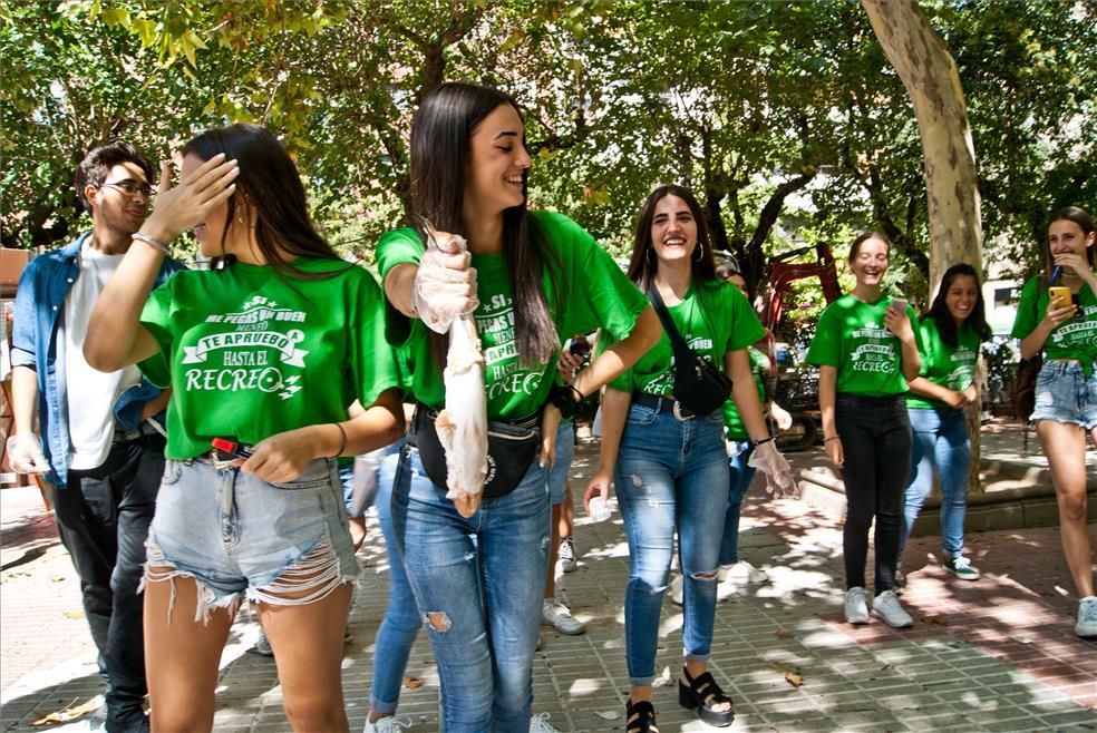 Las novatadas universitarias, en imágenes