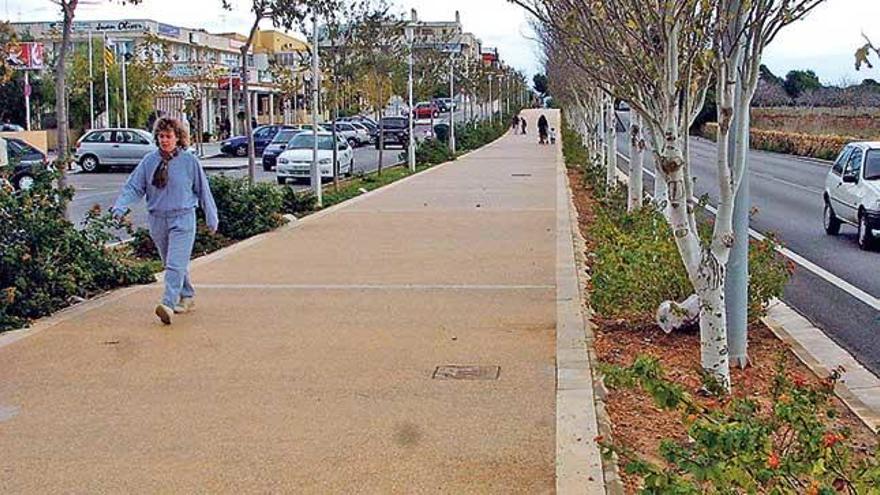 El Passeig Calvià es la principal arteria peatonal del municipio.