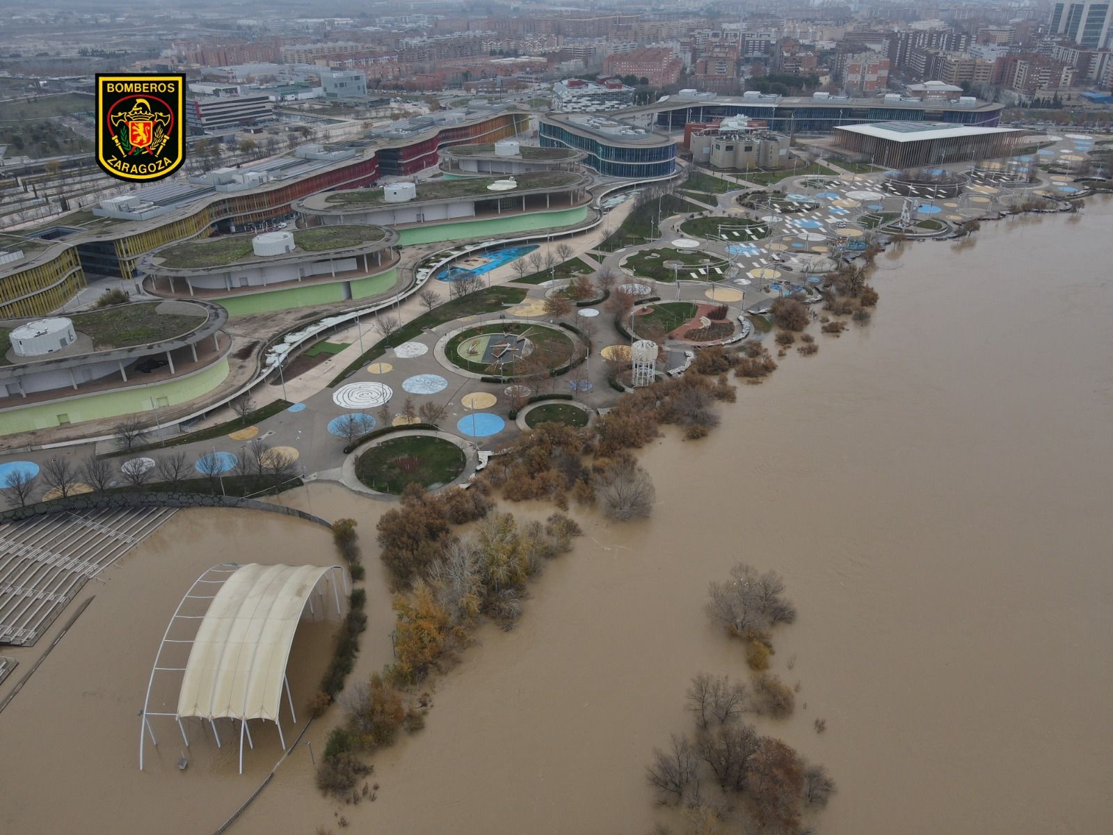 FOTOGALERÍA | Crecida extraordinaria del Ebro en Zaragoza vista desde un dron