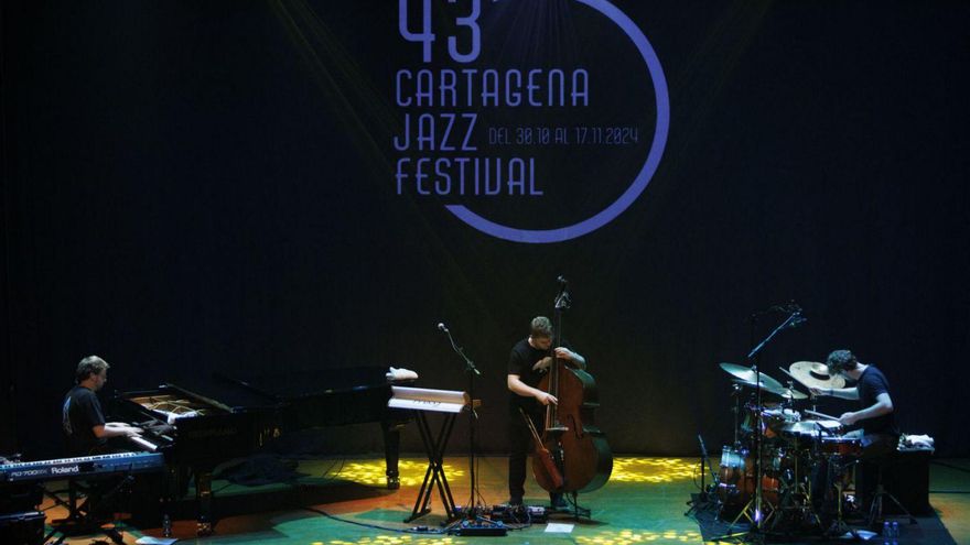 GoGo Penguin deslumbran con su jazz de vanguardia