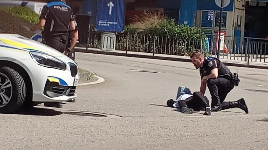 Herida una joven en Oviedo al ser arrollada por una furgoneta cuando circulaba en patinete