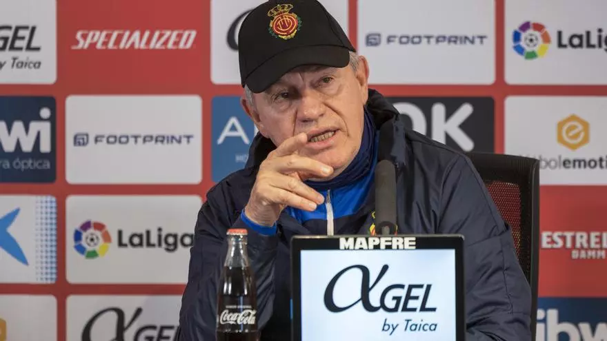 Javier Aguirre: "El Madrid siempre te complica, es claro favorito"