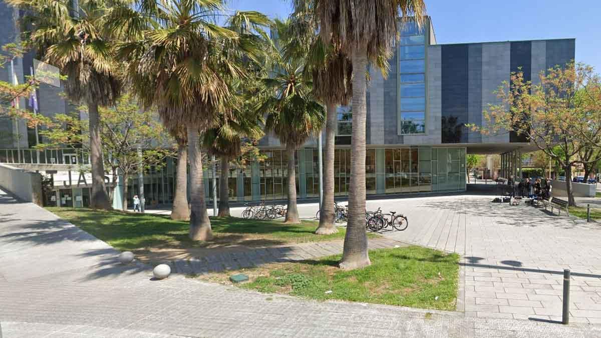 Detingut un professor de Vilanova i la Geltrú per abusar de tres alumnes