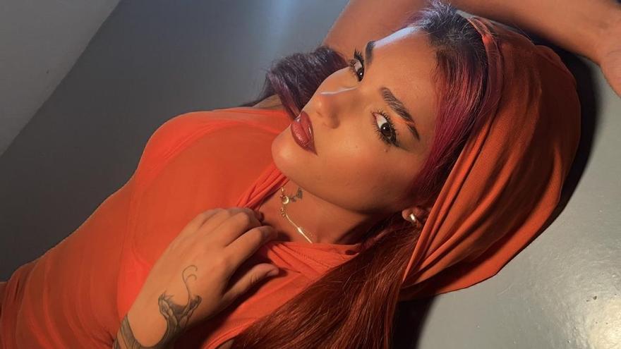 Cultura en Cáceres este sábado con Willy Wylazo, Cecilia Zango y la obra teatral 'El verano que mi madre tuvo los ojos verdes'