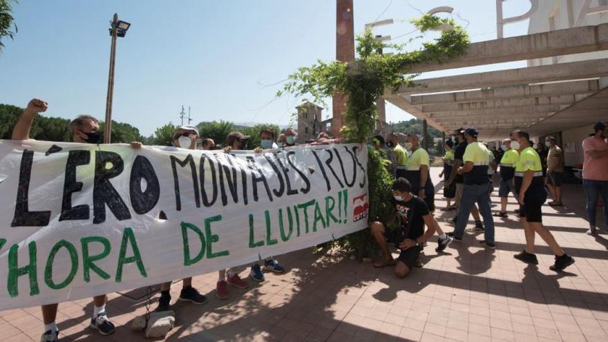 Treballadors de Montajes Rus manifestant-se a Sallent contra el seu acomiadament |