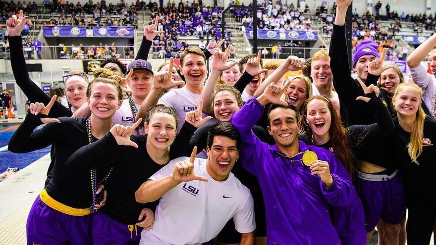 Abadía y Wade disputan el Campeonato universitario de saltos de trampolín de Estados Unidos