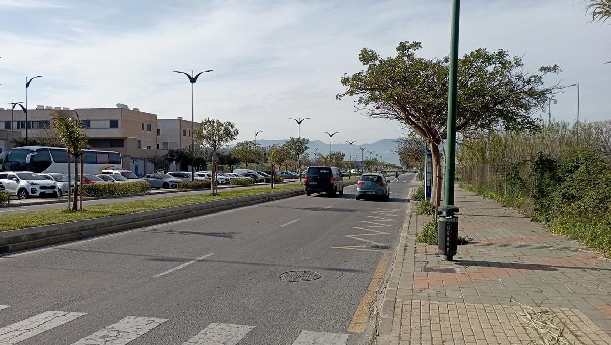 Piden más control de velocidad y estudiar pasos elevados para la calle Escritor Antonio Soler, en Soliva.