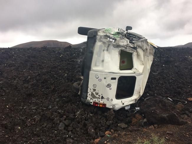 Vuelco de un coche en Lanzarote