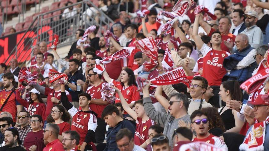 El Real Murcia pone en marcha su camino para volver a creer