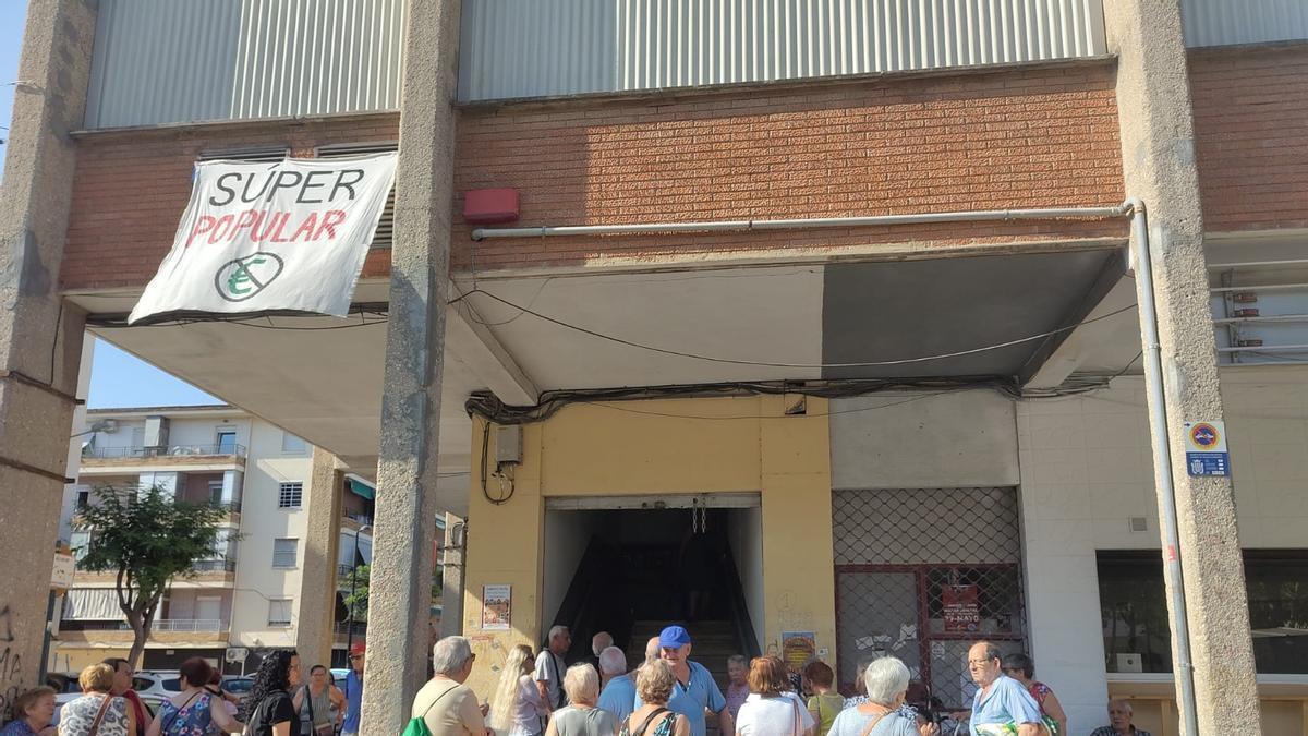 El Super solidario ubicado en el edificio Clara Campoamor.