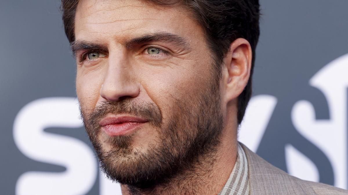 Maxi Iglesias sufrió 'bullying' en sus inicios como actor de 'FOQ' y ahora ha querido visibilizarlo