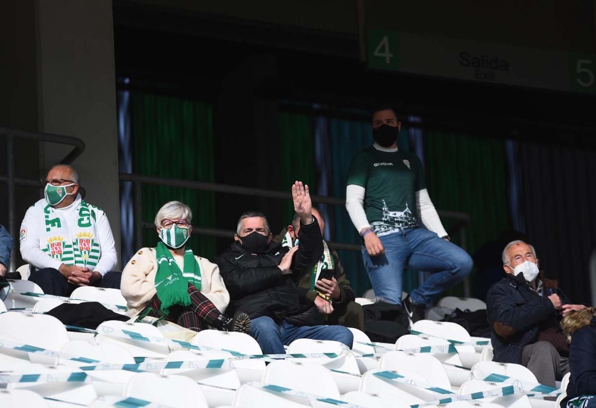 Los aficionados en el partido de Copa del Rey