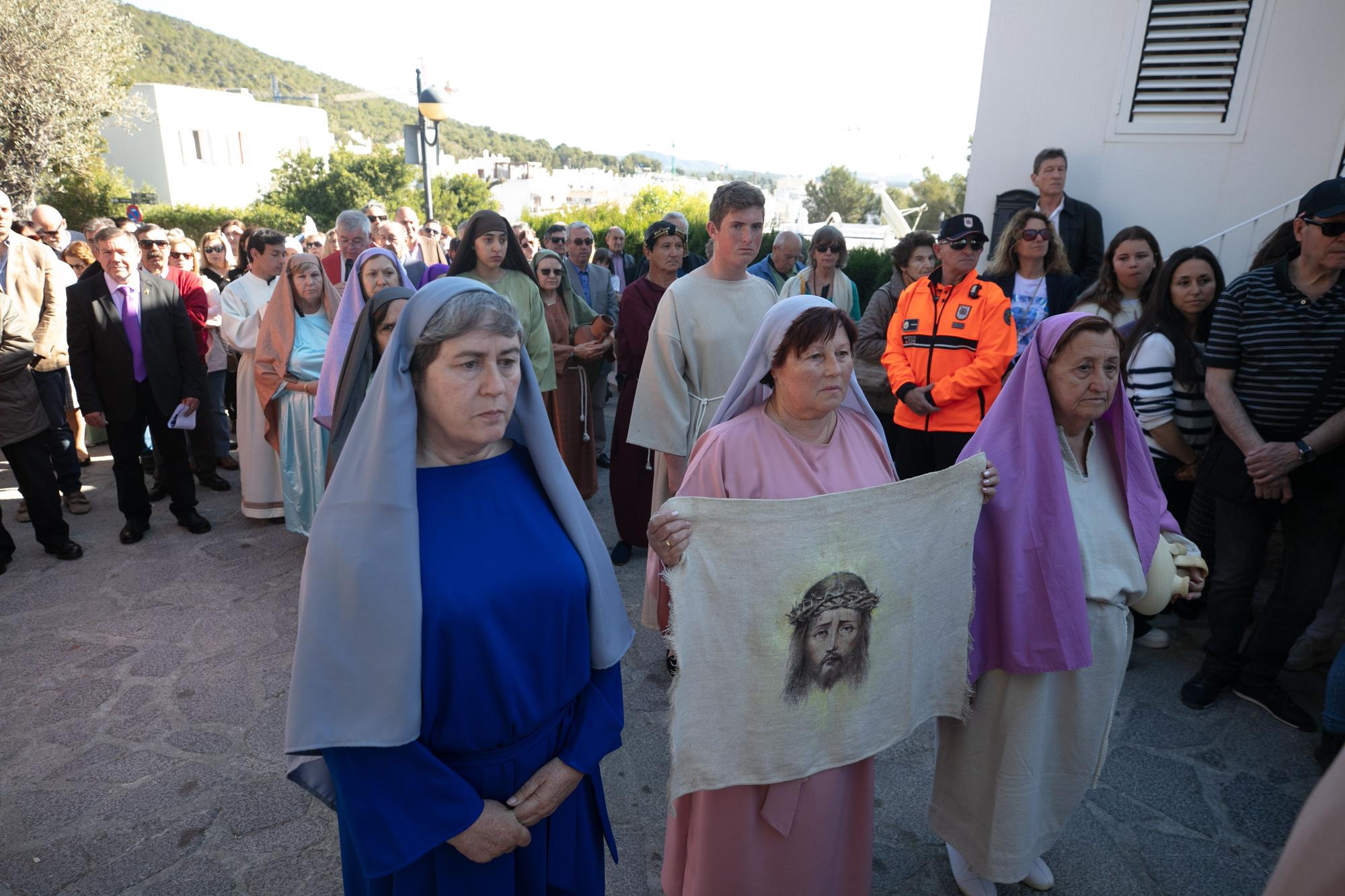 Todas las imágenes del Vía Crucis viviente en Santa Eulària