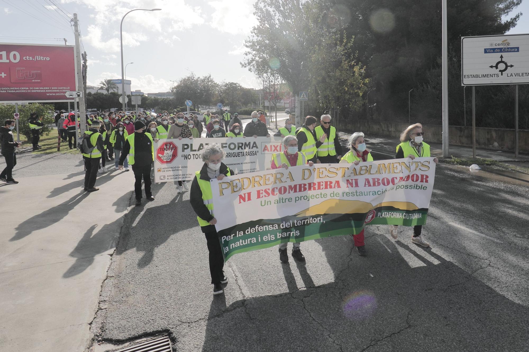 Unas 250 personas reclaman "otro proyecto de restauración" para la cantera de sa Garrigueta