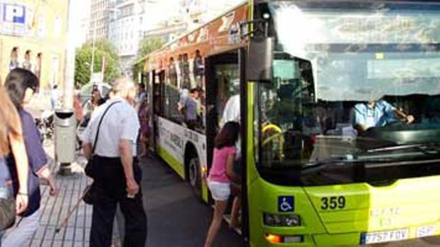 Los usuarios del autobús urbano de Badajoz crecen un 2,5% después de dos años de caída