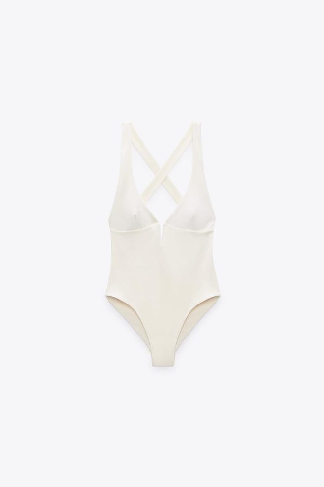 Bañador blanco de Zara