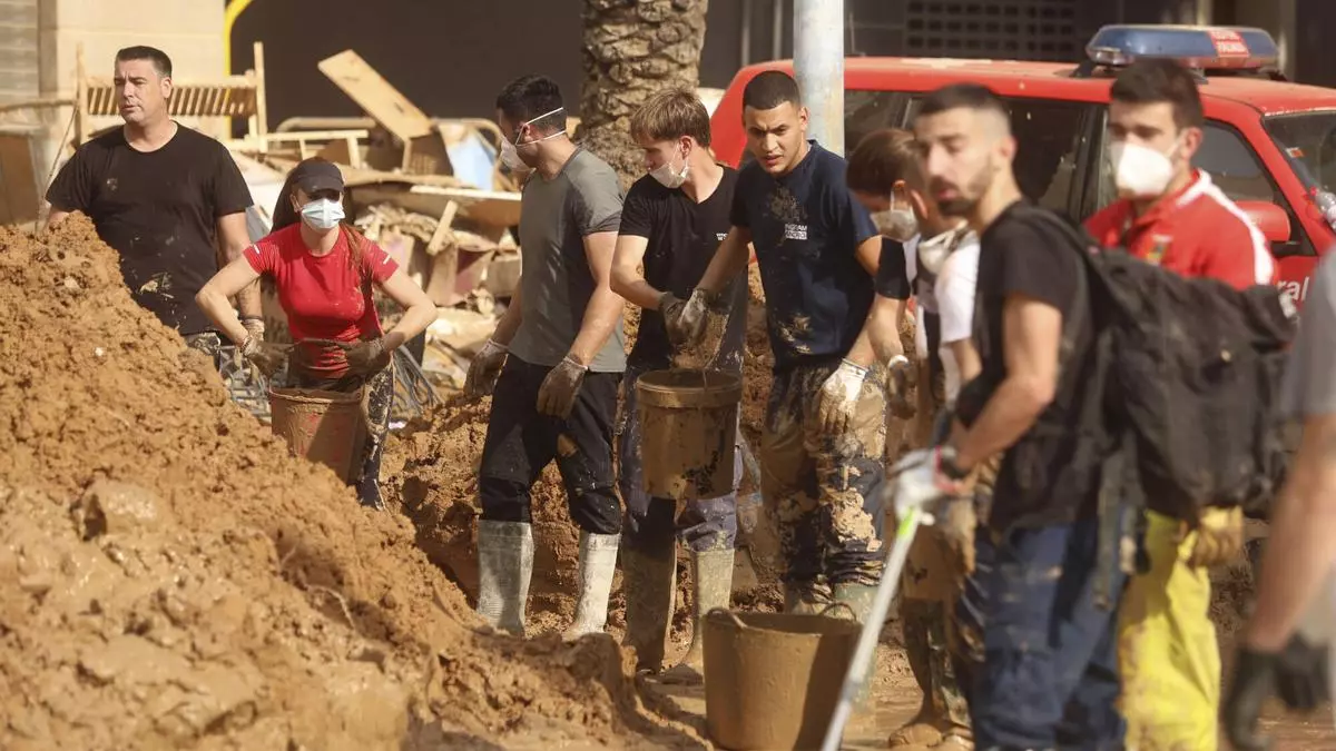 Seis meses después de la dana, miles de jóvenes valencianos aún enfrentan una crisis social y educativa