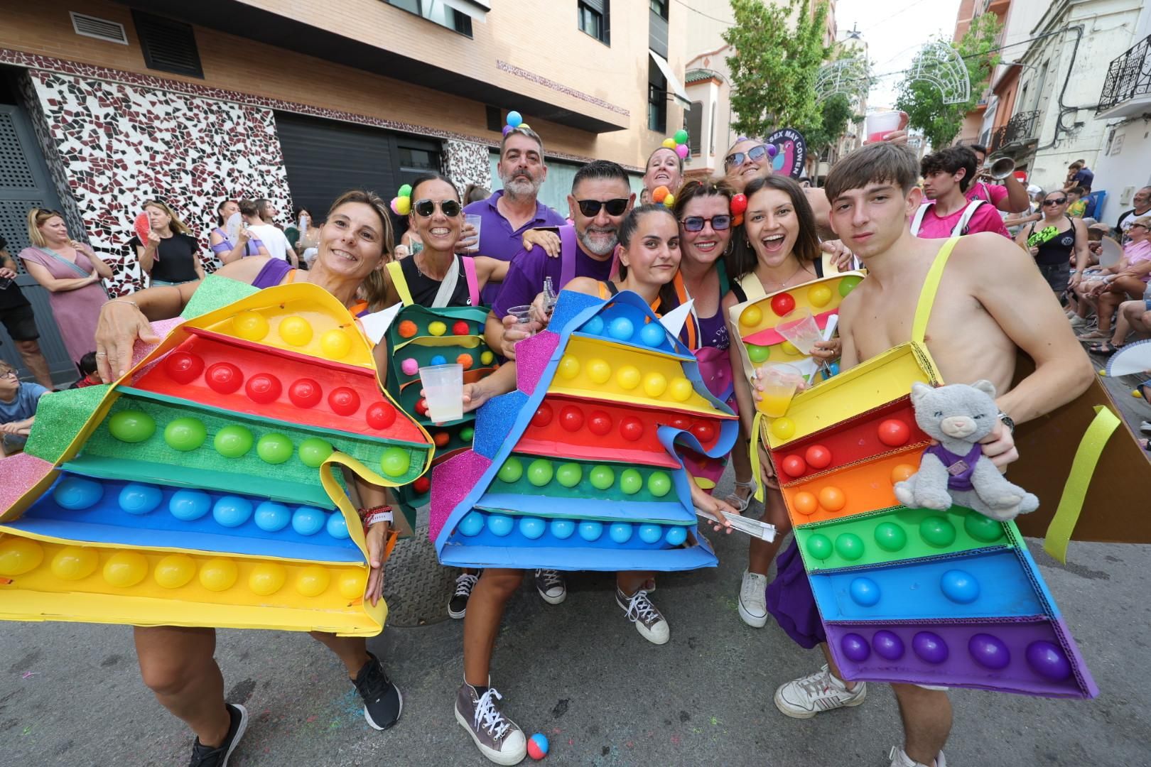 Galería | El Grau disfruta de su desfile de peñas